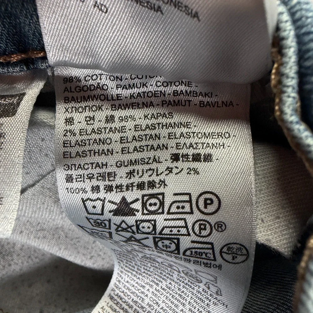 Levis there discrepancy